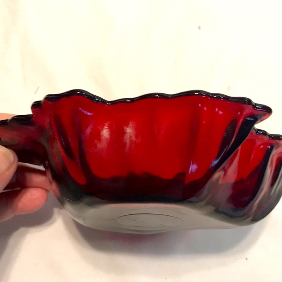 Vintage Anchor Hocking Ruby Red maple leaf dish - Picture 4 of 5